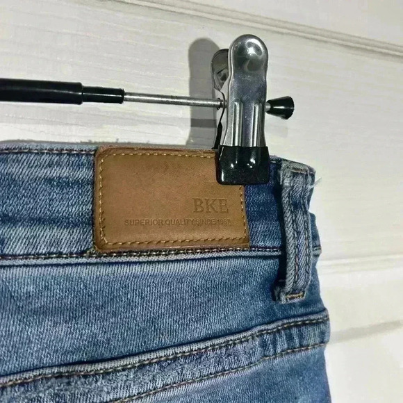 BKE Payton Universal Fit Mid Rise Bootcut Jeans. 23 x 29 1/2. Buckle Denim. - Picture 6 of 10